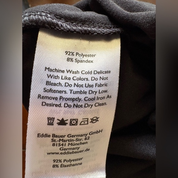 Eddie Bauer women’s BLACK Aster Crossover Tank Top
Dress size small preloved - Picture 8 of 10